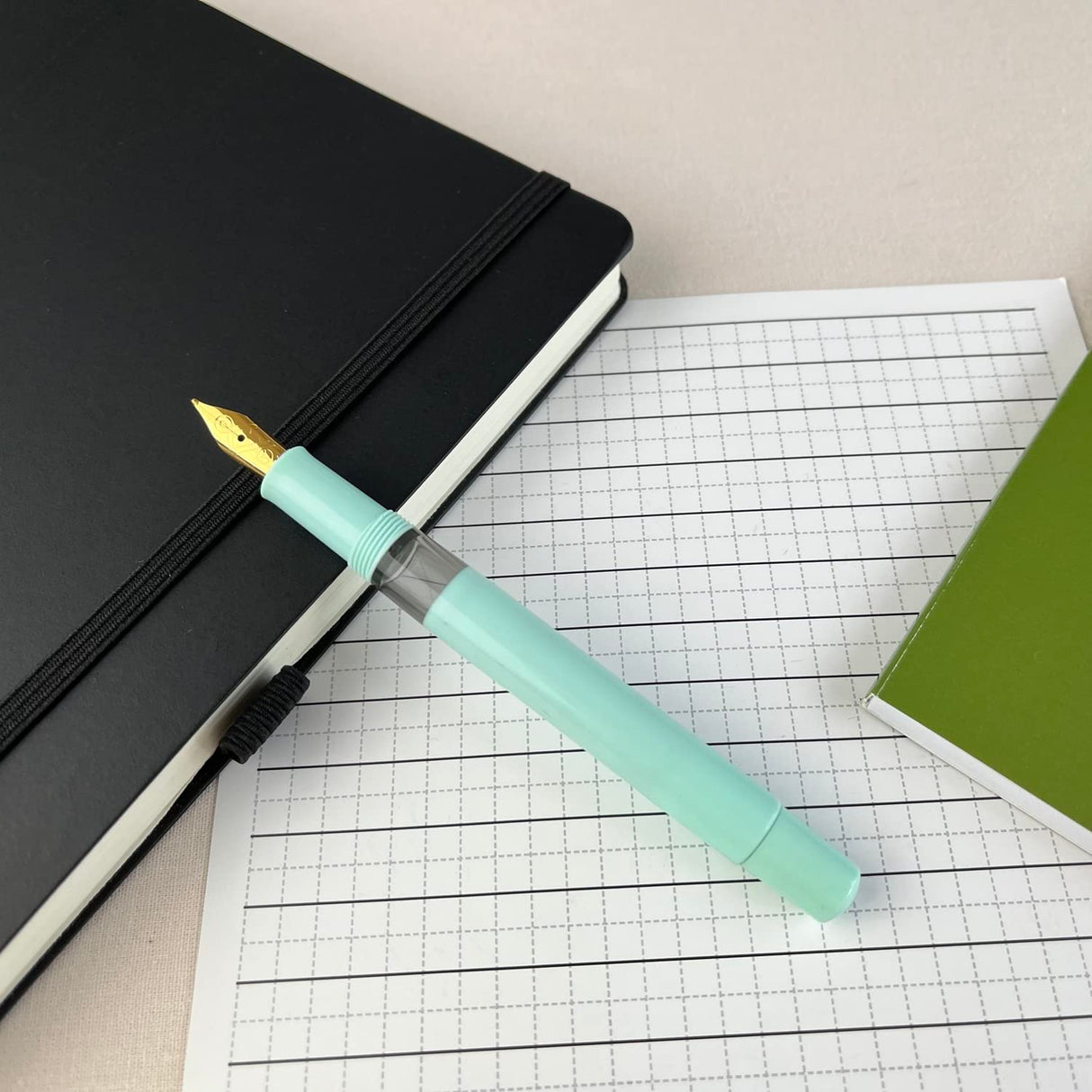 Scrikss | 419 Legendary | Fountain Ink Pen | Medium Nib | Gold Plated | Glossy Mint Barrel Scrikss