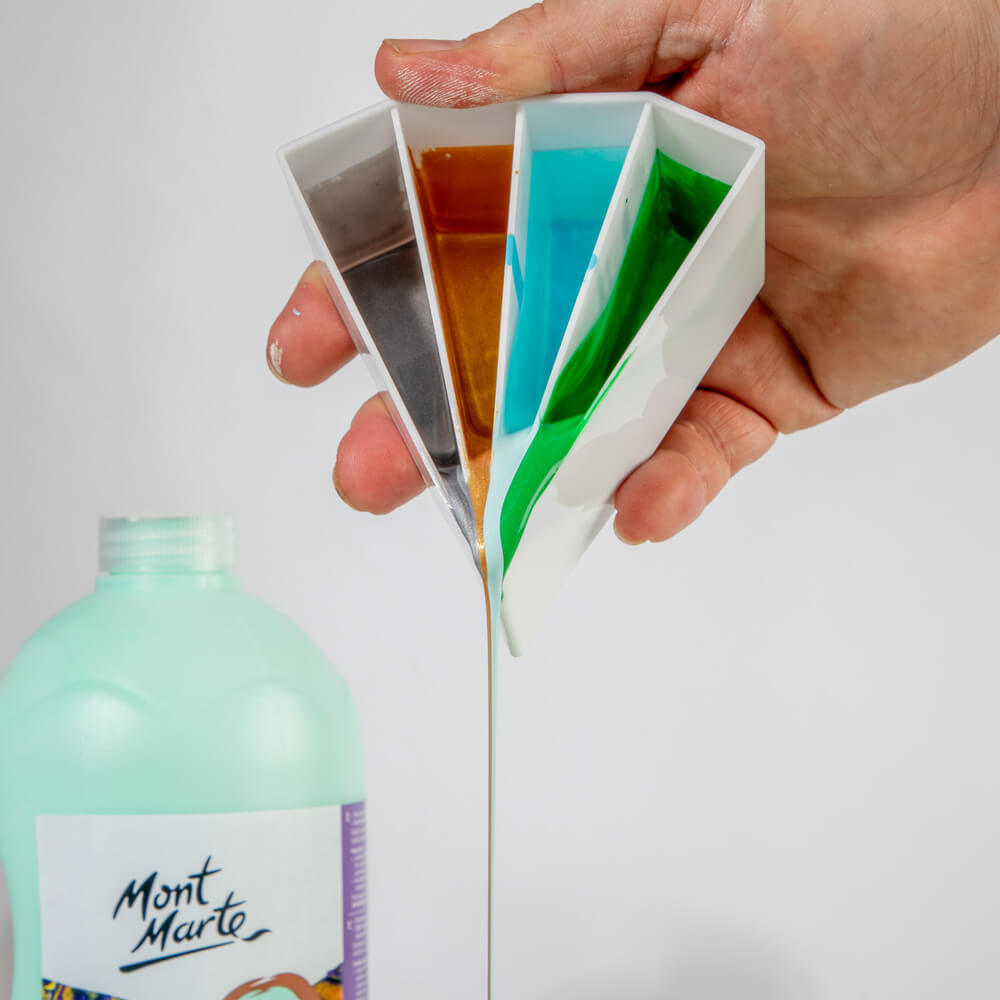 Mont Marte Split Pouring Cup Premium 4 Section Paint Cup