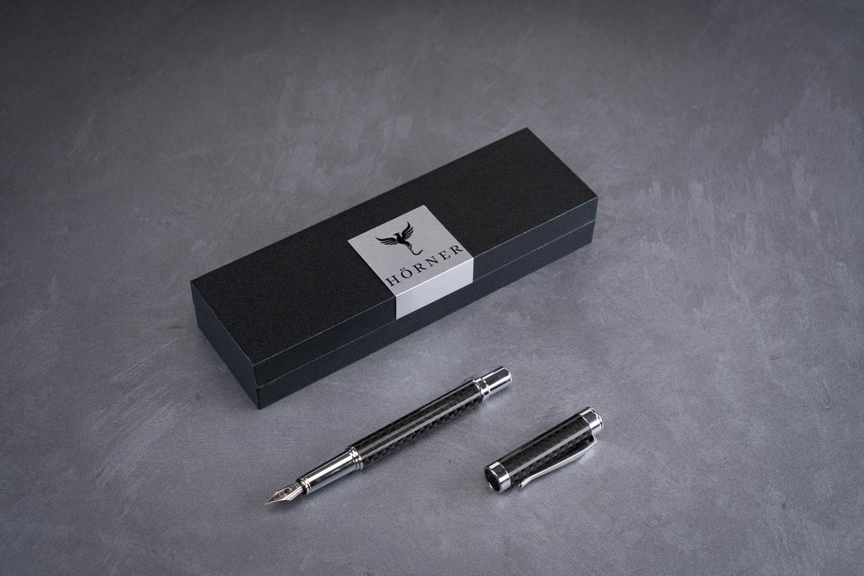 Horner | One | Fountain Pen | Carbon Horner