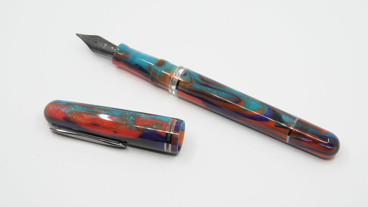 Gioia | Metis Fountain Pen | Iride Black | Medium Nib Gioia