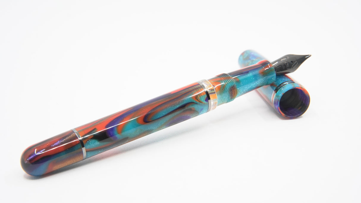 Gioia | Metis Fountain Pen | Iride Black | Medium Nib Gioia