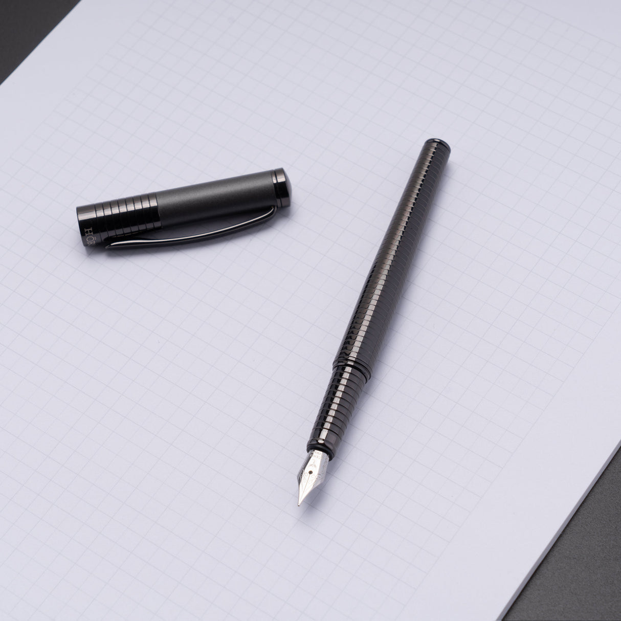 Horner | Fortress | Fountain Pen | Gunmetal Horner