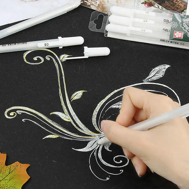 Sakura Gelly Roll White Pen Sakura
