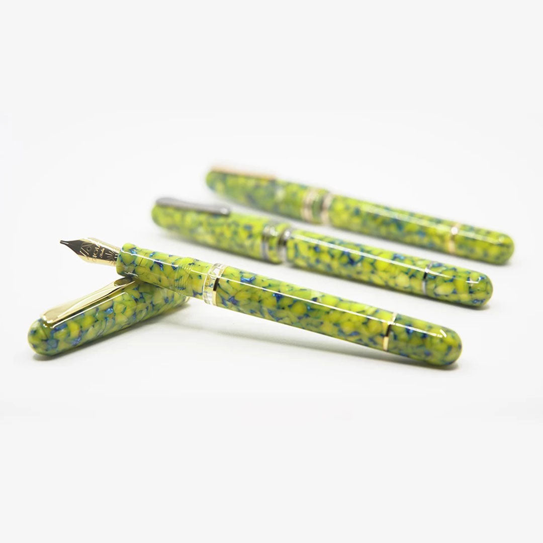 Gioia | Metis Fountain Pen | Colibri Gold | Broad Nib Gioia